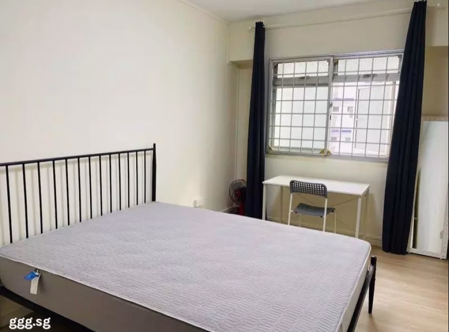 单间出租 • 碧山 • 124C Rivervale Drive • S$950 • 3房(2臥室) • 普通房 照片