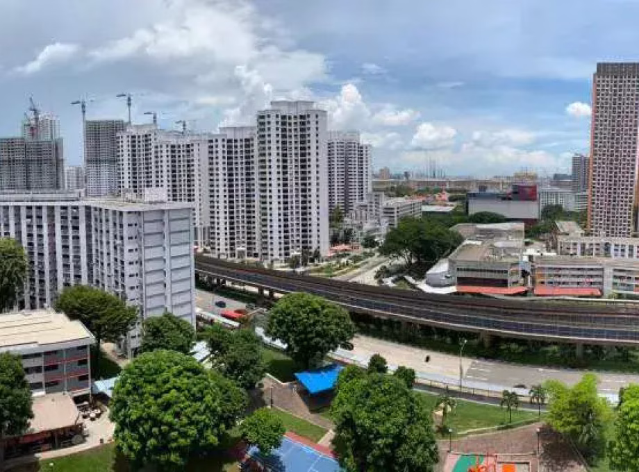 整套出租 • 武吉班让 • 327 Clementi Avenue 5 • S$3600 • 3房(2臥室) • 750ft² / 69m² 照片