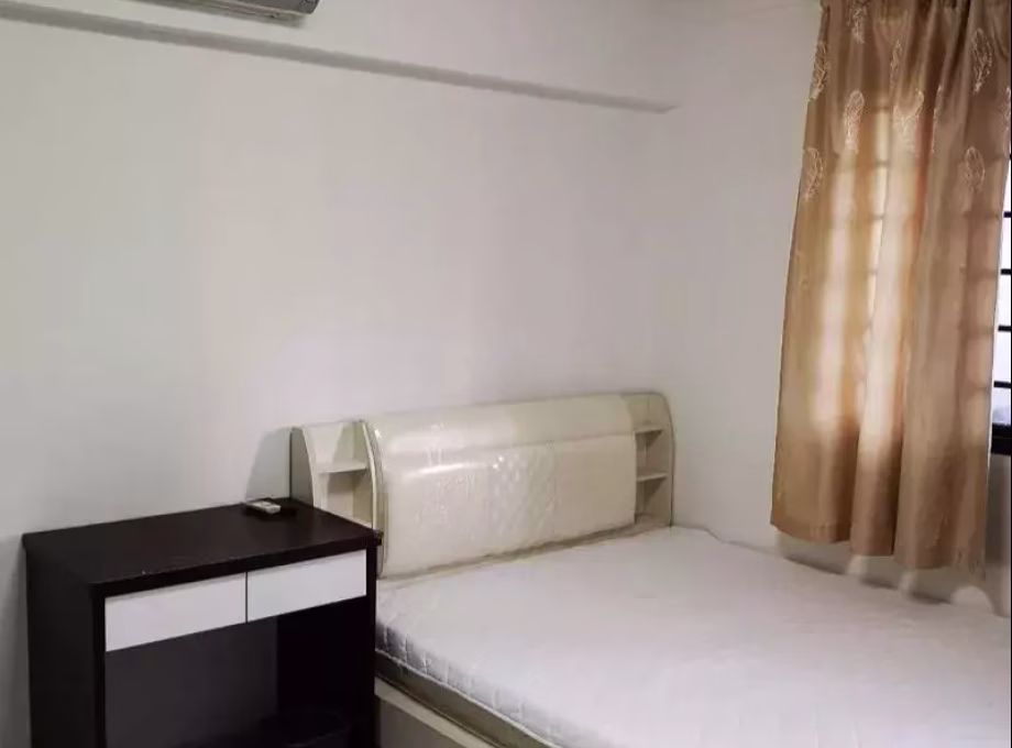 单间出租 • 马林百列 • 4 Lorong 7 Toa Payoh • S$950 • 3房(2臥室) • 普通房 照片