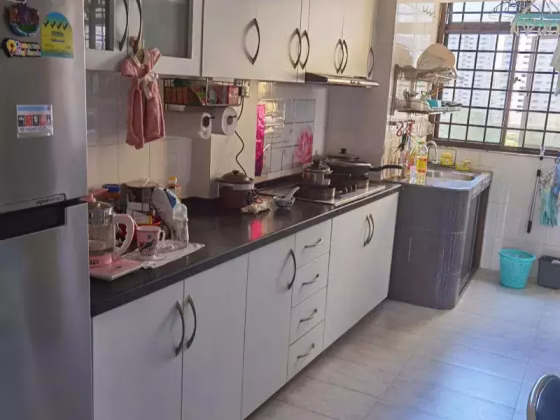 单间出租 • 马林百列 • 4 Lorong 7 Toa Payoh • S$950 • 3房(2臥室) • 普通房 照片