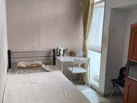 单间出租 • 女皇镇 •  Starpoint • S$1200 • 住宅公寓 • 普通房 照片