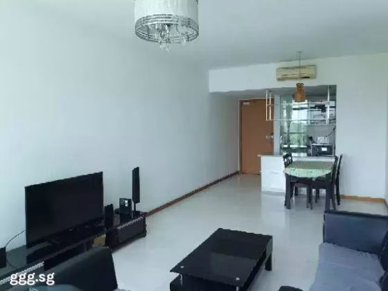 单间出租 • 武吉巴督 •  Hillview Regency • S$1800 • 共管公寓 • 主人房 照片