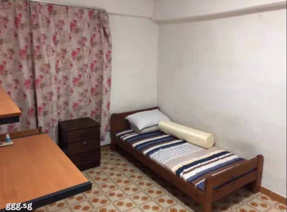单间出租 • 三巴旺 • 5 Marsiling Drive • S$500 • 4房(3臥室) • 床位出租 照片
