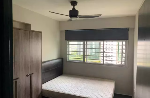 单间出租 • 碧山 • 469B Sengkang West Way • S$850 • 4房(3臥室) • 普通房
