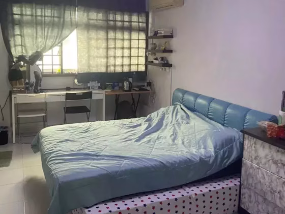 单间出租 • 西部集水区 • 496E Tampines Avenue 9 • S$1000 • 5房(4臥室) • 主人房 照片