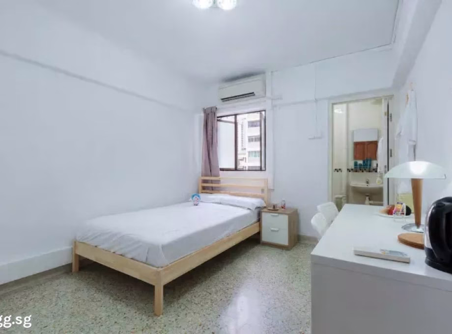 单间出租 • 金文泰 • 75 Telok Blangah Drive • S$1550 • 3房(2臥室) • 主人房 照片