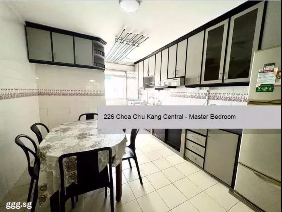 单间出租 • 芽笼 • 226 Choa Chu Kang Central • S$1600 • 4房(3臥室) • 主人房 照片