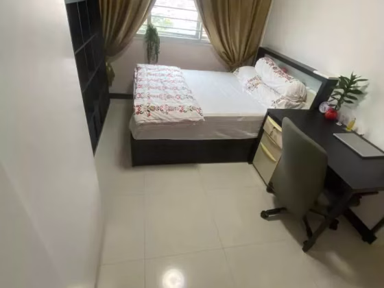单间出租 • 西部集水区 • 890A Tampines Avenue 1 • S$2000 • 执行组屋 • 主人房 照片