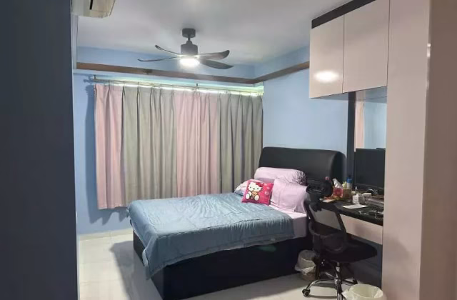 单间出租 • 金文泰 • 90A Telok Blangah Street 31 • S$1700 • 4房(3臥室) • 主人房