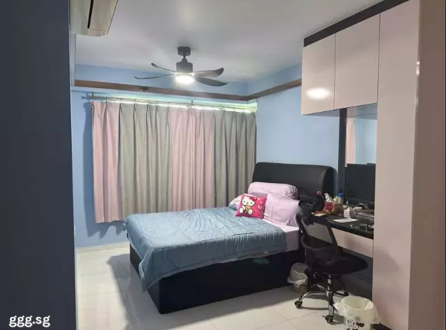 单间出租 • 金文泰 • 90A Telok Blangah Street 31 • S$1700 • 4房(3臥室) • 主人房 照片