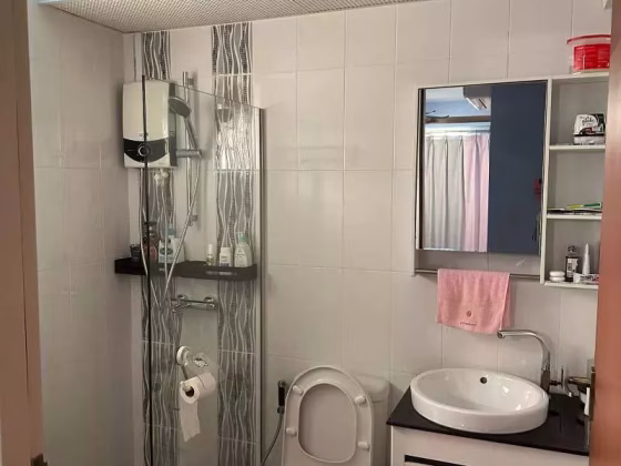 单间出租 • 金文泰 • 90A Telok Blangah Street 31 • S$1700 • 4房(3臥室) • 主人房 照片