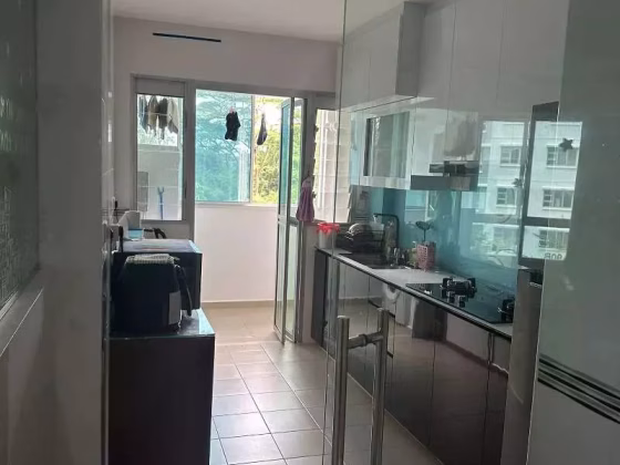 单间出租 • 金文泰 • 90A Telok Blangah Street 31 • S$1700 • 4房(3臥室) • 主人房 照片