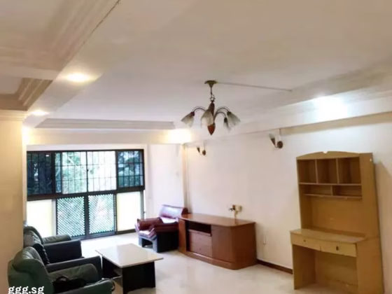 整套出租 • 后港 • 305 Canberra Road • S$3800 • 执行组屋 • 1565ft² / 145m² 照片