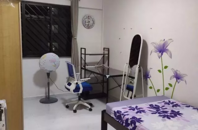 房屋出售 • 三巴旺 • 551 Woodlands Drive 44 • S$550000 • 3房(2臥室) • 1076ft² / 99m²