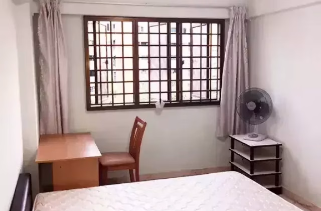 单间出租 • 林厝港 • 415 Jurong West Street 42 • S$1100 • 5房(4臥室) • 普通房
