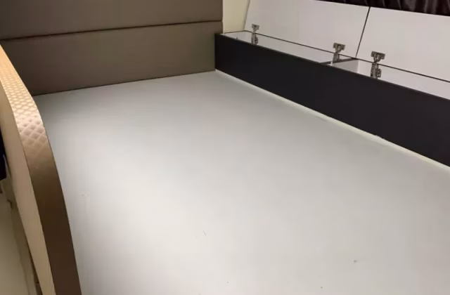 单间出租 • 三巴旺 •  Twin Fountains • S$700 • 住宅公寓 • 普通房