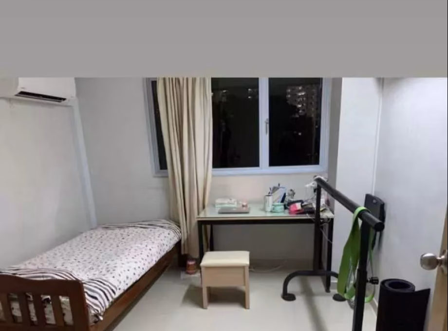 单间出租 • 蔡厝港 • 11 Holland Drive • S$1100 • 4房(3臥室) • 普通房 照片