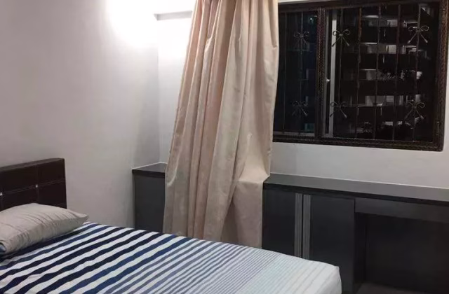 单间出租 • 梧槽 • 172 Yishun Avenue 7 • S$750 • 4房(3臥室) • 普通房
