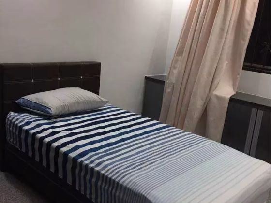 单间出租 • 梧槽 • 172 Yishun Avenue 7 • S$750 • 4房(3臥室) • 普通房 照片