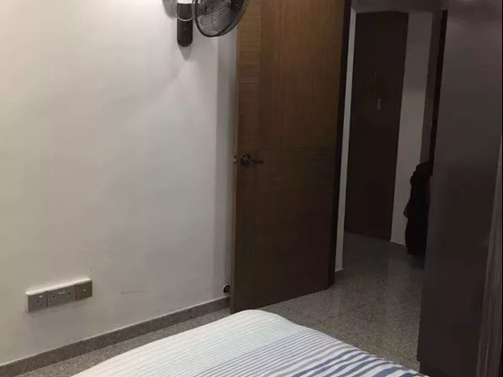 单间出租 • 梧槽 • 172 Yishun Avenue 7 • S$750 • 4房(3臥室) • 普通房 照片