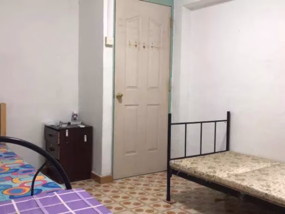 单间出租 • 三巴旺 • 5 Marsiling Drive • S$500 • 4房(3臥室) • 床位出租 照片