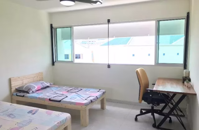 单间出租 • 新加坡河 • 526 Hougang Avenue 6 • S$1100 • 5房(4臥室) • 普通房