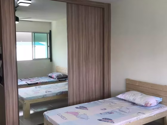 单间出租 • 新加坡河 • 526 Hougang Avenue 6 • S$1100 • 5房(4臥室) • 普通房 照片