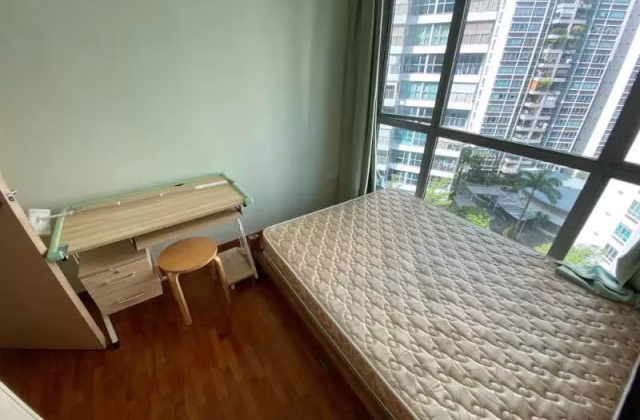 单间出租 • 淡滨尼 • 520B Tampines Central 8 • S$1200 • 4房(3臥室) • 普通房