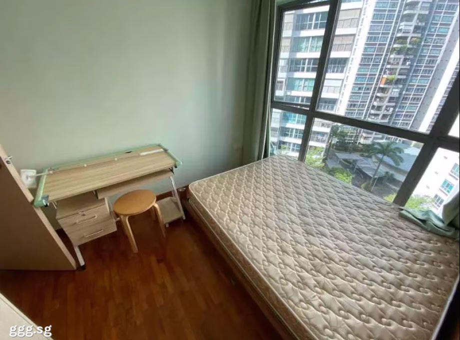 单间出租 • 淡滨尼 • 520B Tampines Central 8 • S$1200 • 4房(3臥室) • 普通房 照片