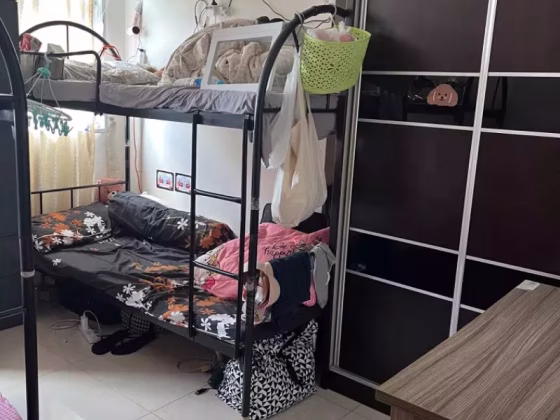 单间出租 • 林厝港 • 217B Boon Lay Avenue • S$450 • 4房(3臥室) • 普通房 照片