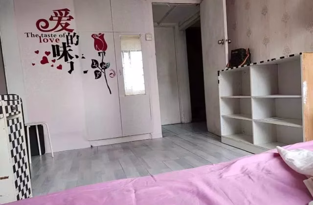 单间出租 • 樟宜湾 •  People's Park Complex • S$1600 • 住宅公寓 • 主人房