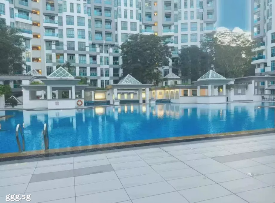 单间出租 • 武吉巴督 •  Hume Park Ii • S$600 • 住宅公寓 • 佣人房 照片