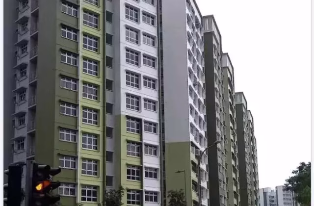 单间出租 • 梧槽 •  Yishun Avenue 6 • S$1300 • 3房(2臥室) • 普通房