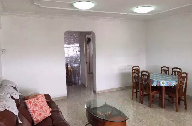 单间出租 • 裕廊西 • 516 Jurong West Street 52 • S$1400 • 4房(3臥室) • 普通房