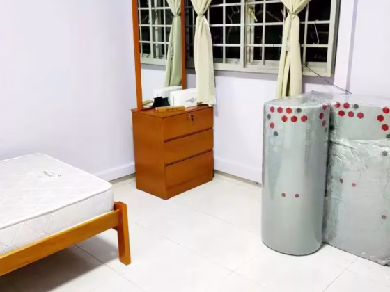 单间出租 • 三巴旺 • 773 Woodlands Drive 60 • S$850 • 4房(3臥室) • 普通房 照片