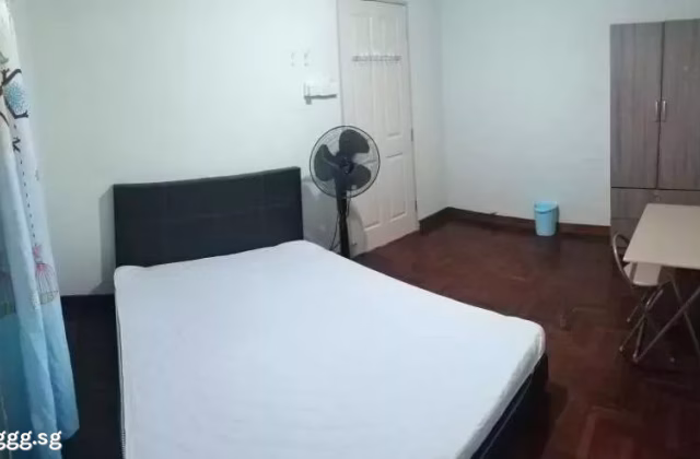 单间出租 • 马林百列 • 91 Lorong 3 Toa Payoh • S$1100 • 3房(2臥室) • 普通房