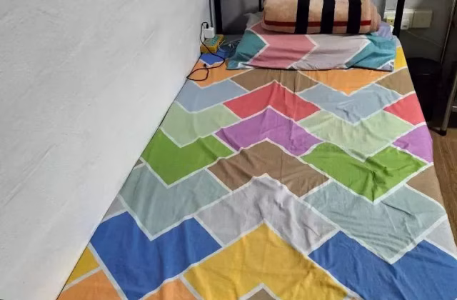 单间出租 • 林厝港 • 209 Boon Lay Place • S$550 • 3房(2臥室) • 床位出租