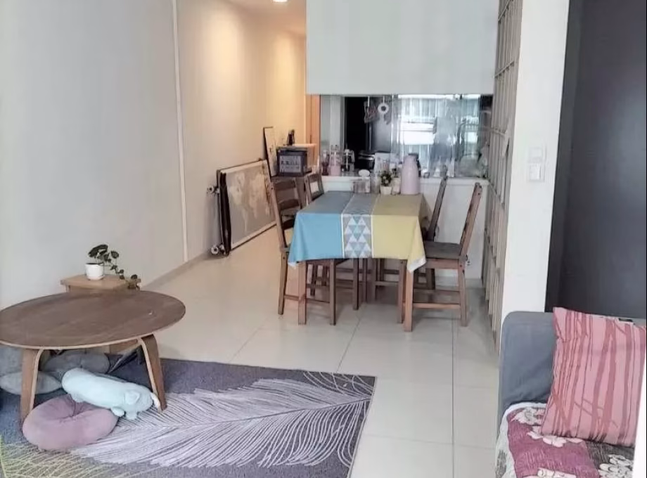 单间出租 • 宏茂桥 •  Livia • S$1500 • 住宅公寓 • 主人房 照片