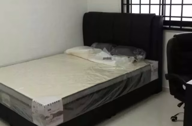 单间出租 • 金文泰 • 28 Jalan Klinik • S$1400 • 3房(2臥室) • 普通房