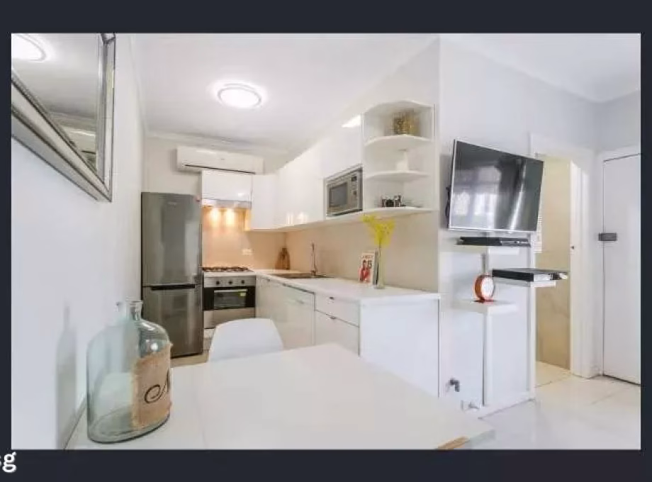 单间出租 • 巴耶利峇 • 102 Jurong East Street 13 • S$800 • 3房(2臥室) • 主人房 照片