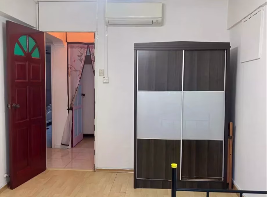 单间出租 • 梧槽 • 427 Yishun Avenue 11 • S$880 • 3房(2臥室) • 普通房 照片