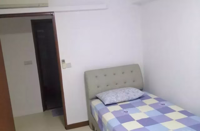 单间出租 • 三巴旺 • 782B Woodlands Crescent • S$950 • 4房(3臥室) • 普通房