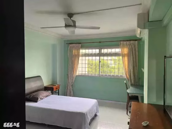 整套出租 • 三巴旺 • 870 Woodlands Street 81 • S$350 • 2房(1臥室) • 2000ft² / 185m² 照片