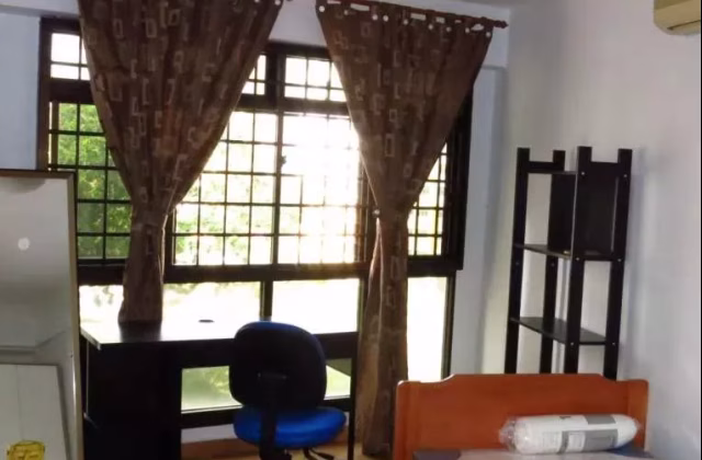 单间出租 • 芽笼 • 296A Choa Chu Kang Avenue 2 • S$1000 • 4房(3臥室) • 普通房