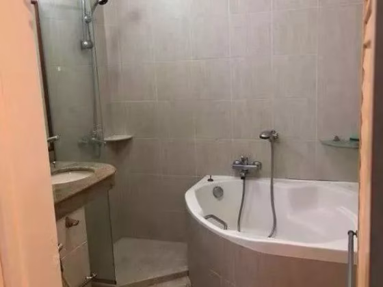 单间出租 • 纽顿 •  Ava Towers • S$1200 • 住宅公寓 • 普通房 照片