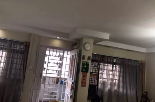 房屋出售 • 林厝港 • 645 Jurong West Street 61 • S$538888 • 4房(3臥室) • 1076ft² / 99m²