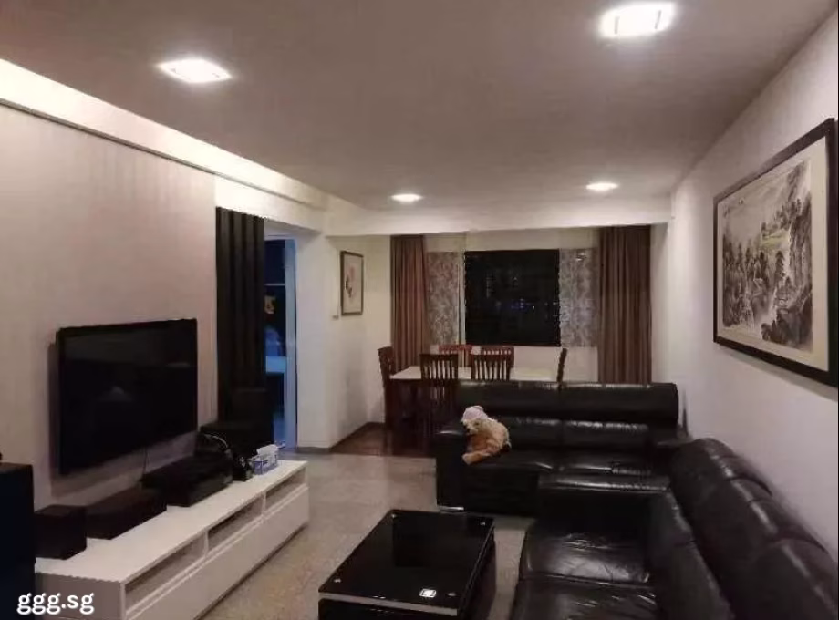 整套出租 • 红山 • 536 Jelapang Road • S$4200 • 5房(4臥室) • 1292ft² / 120m² 照片