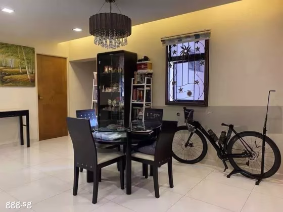整套出租 • 马林百列 • 79C Toa Payoh Central • S$2850 • 3房(2臥室) • 1184ft² / 109m² 照片