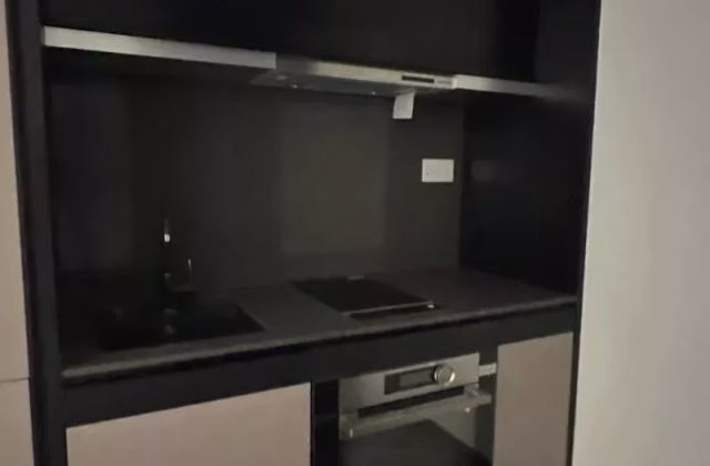 整套出租 • 勿洛 •  Rv Altitude • S$6000 • 共管公寓 • 