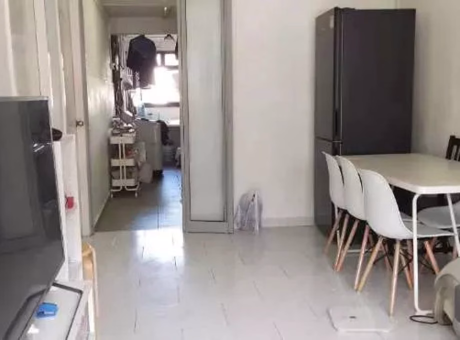 整套出租 • 蔡厝港 • 82 Commonwealth Close • S$2600 • 3房(2臥室) • 649ft² / 60m² 照片